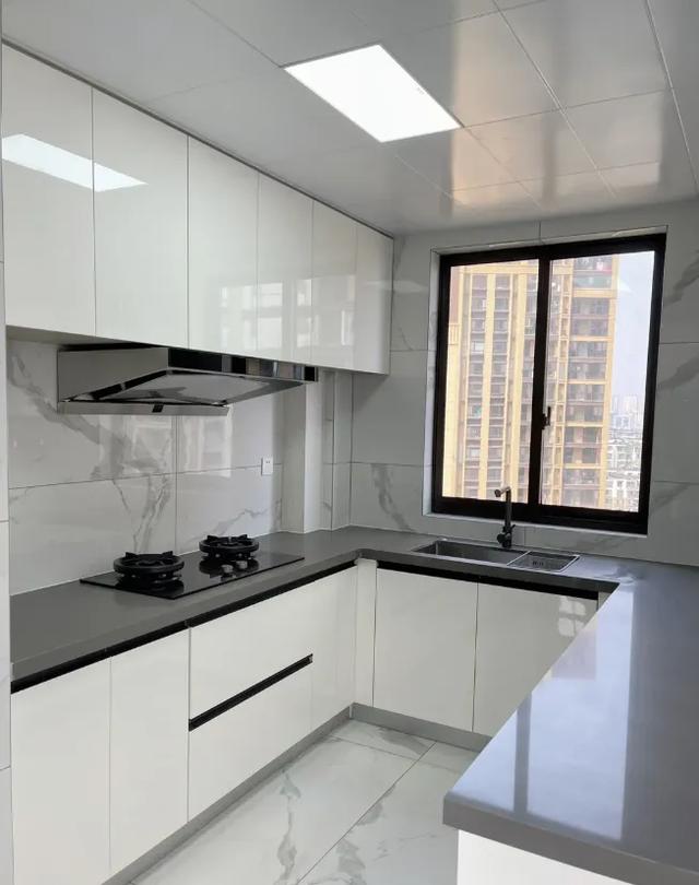 厨房的砖掉了怎么办(厨房墙面砖掉了怎么办) 厨房的砖掉了怎么办(厨房墙面砖掉了怎么办)