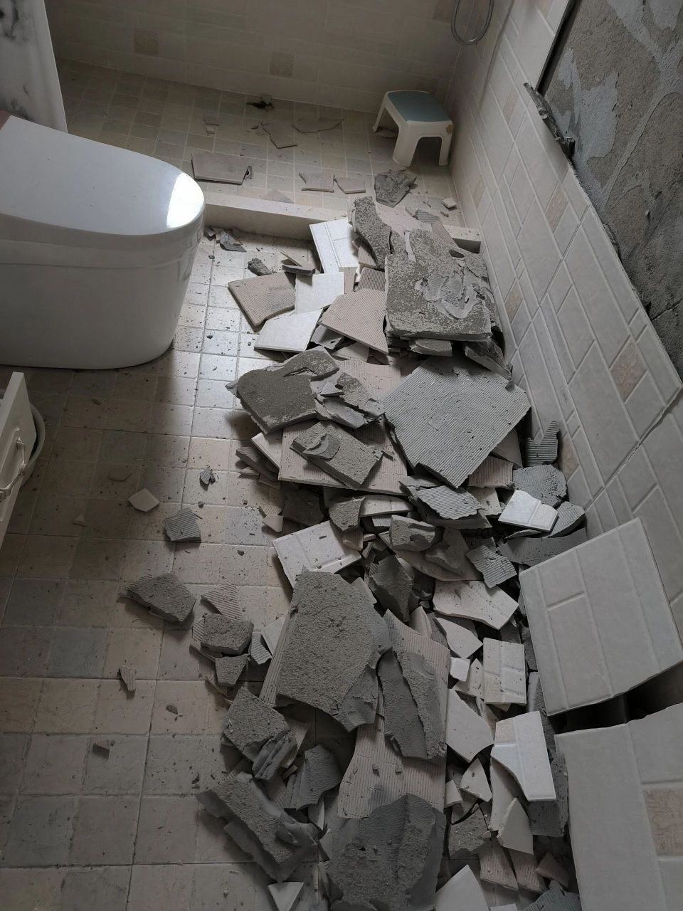 墙砖脱落有什么补救方法(墙砖脱落最简单的修补方法) 墙砖脱落有什么补救方法(墙砖脱落最简单的修补方法)