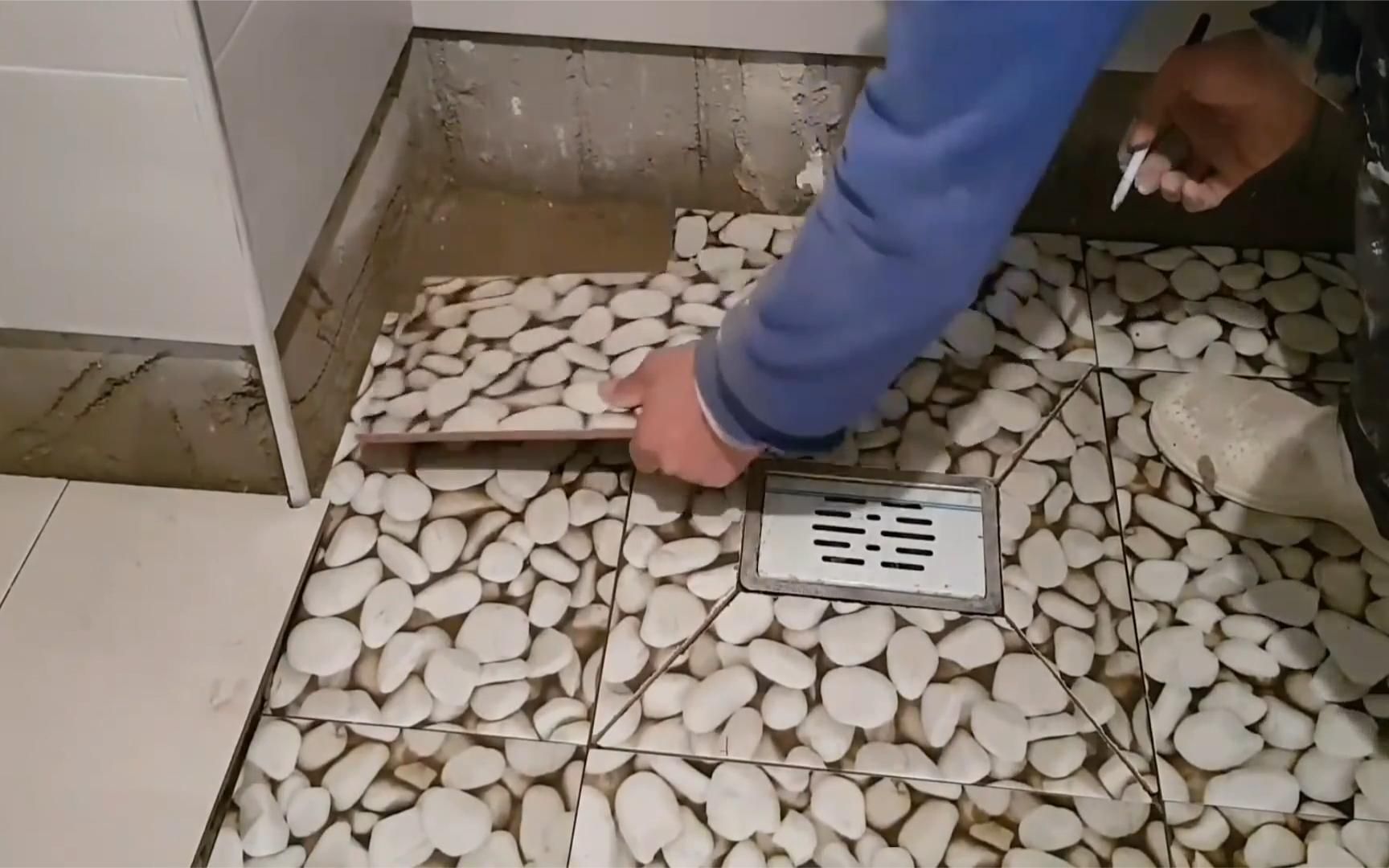 瓷砖师傅一般多少钱一天工资呢(瓷砖师傅一般多少钱一天工资呢知乎) 瓷砖师傅一般多少钱一天工资呢(瓷砖师傅一般多少钱一天工资呢知乎)